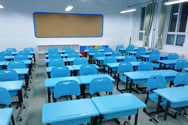 教室課桌椅和單人課桌椅有什么區(qū)別？
